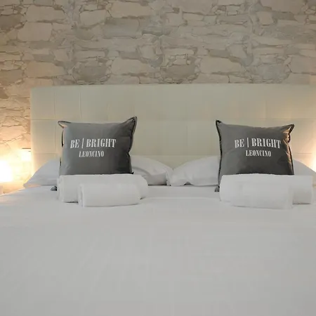 Be Bright Leoncino Apartament *