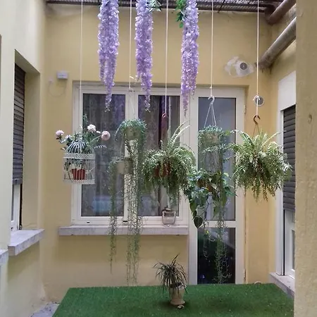 Be Bright Leoncino Apartament